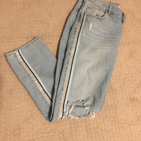 ZARA Trendy distressed and ripped denim EUC - Picture 5 of 5